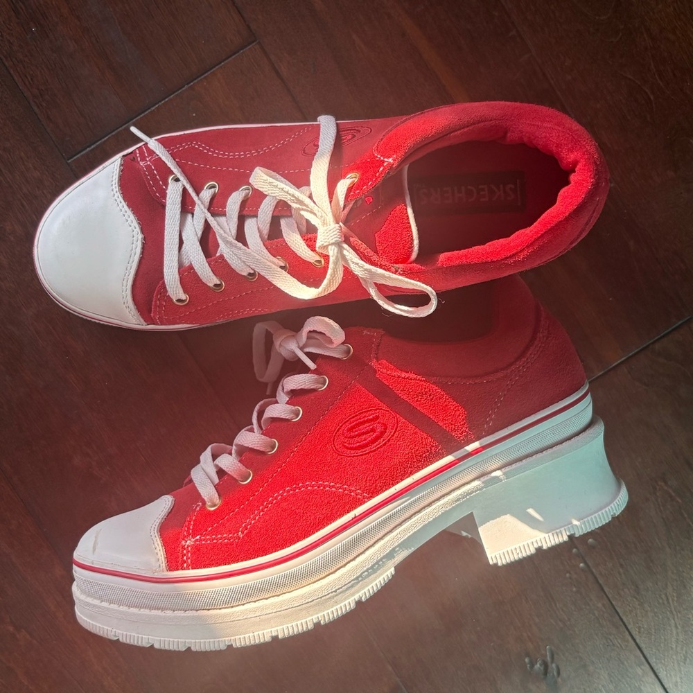 Skechers 90s Vintage Style Retro Block Heel Women's Red and White Sneakers 9